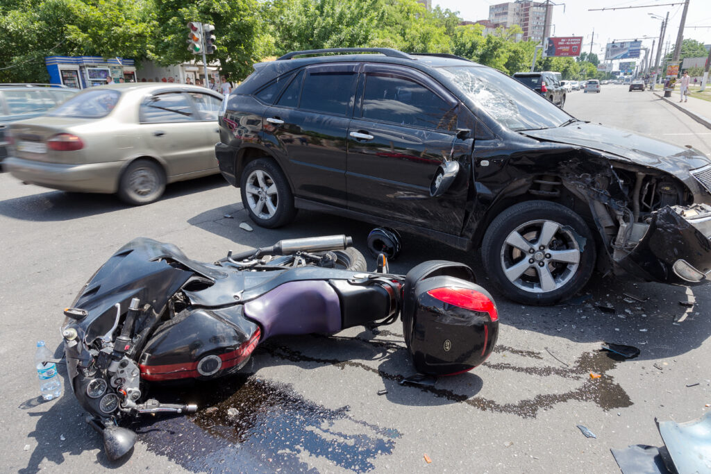 ¿Debo contratar un abogado por un accidente de motocicleta?